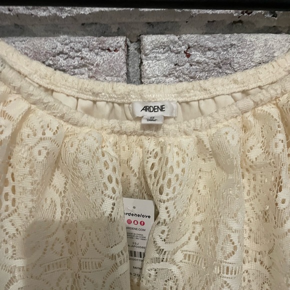 NWT- Medium Ardene off-the shoulder cream dress with lace detail - Picture 2 of 2